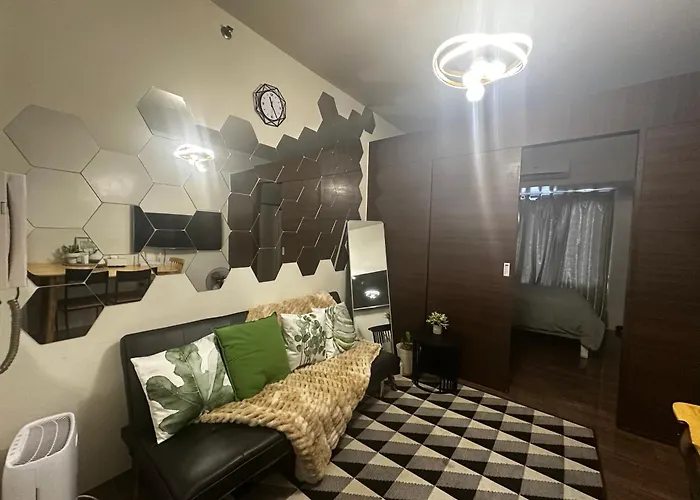 Myscape At Air Residences Makati 3*